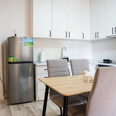 J&s In Apartamento Tirana