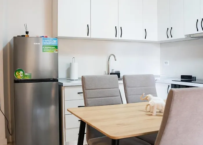 J&s In Appartamento Tirana